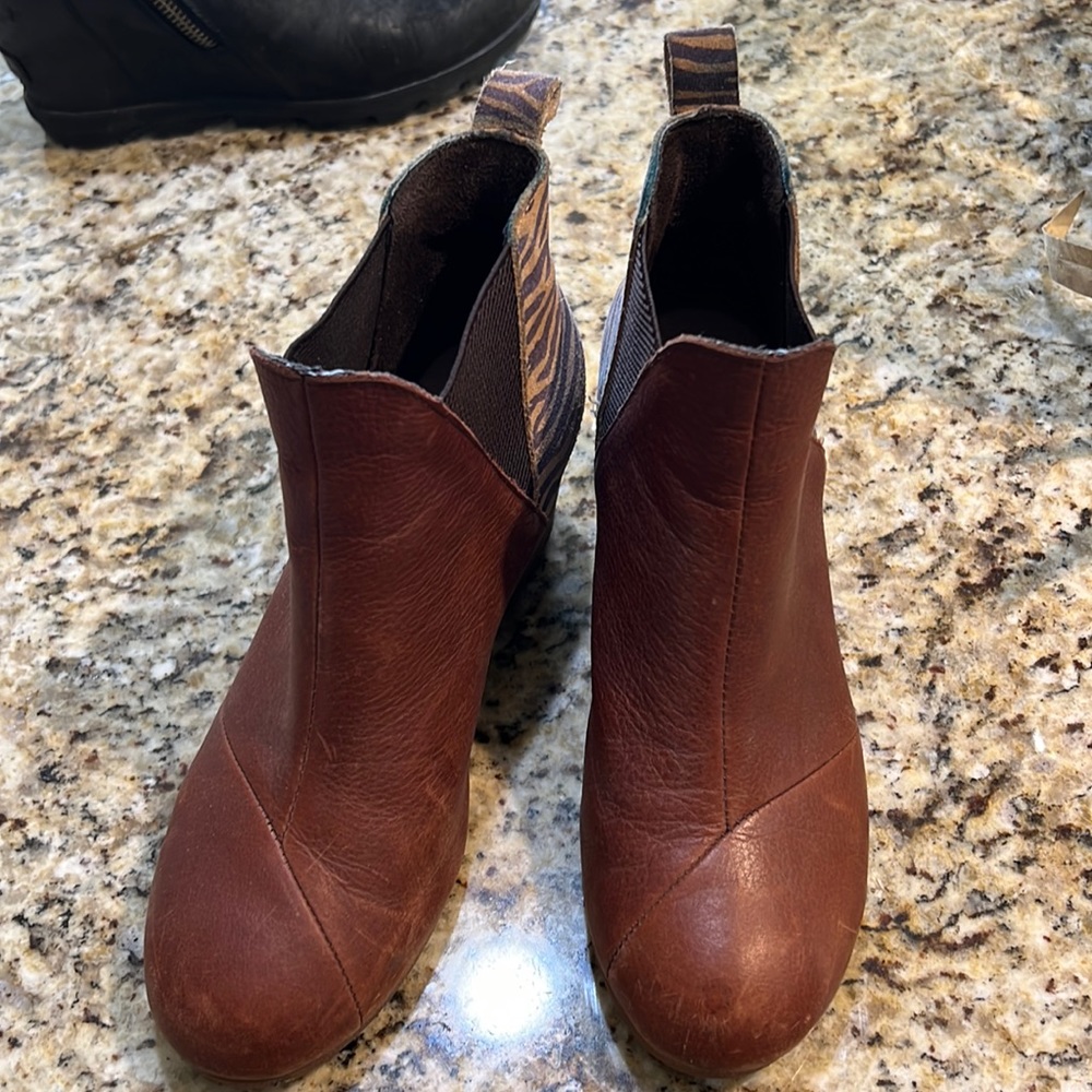 Tom’s booties